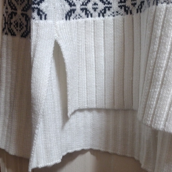 Free Assembly Monochrome Turtleneck Sweater - Picture 5 of 8